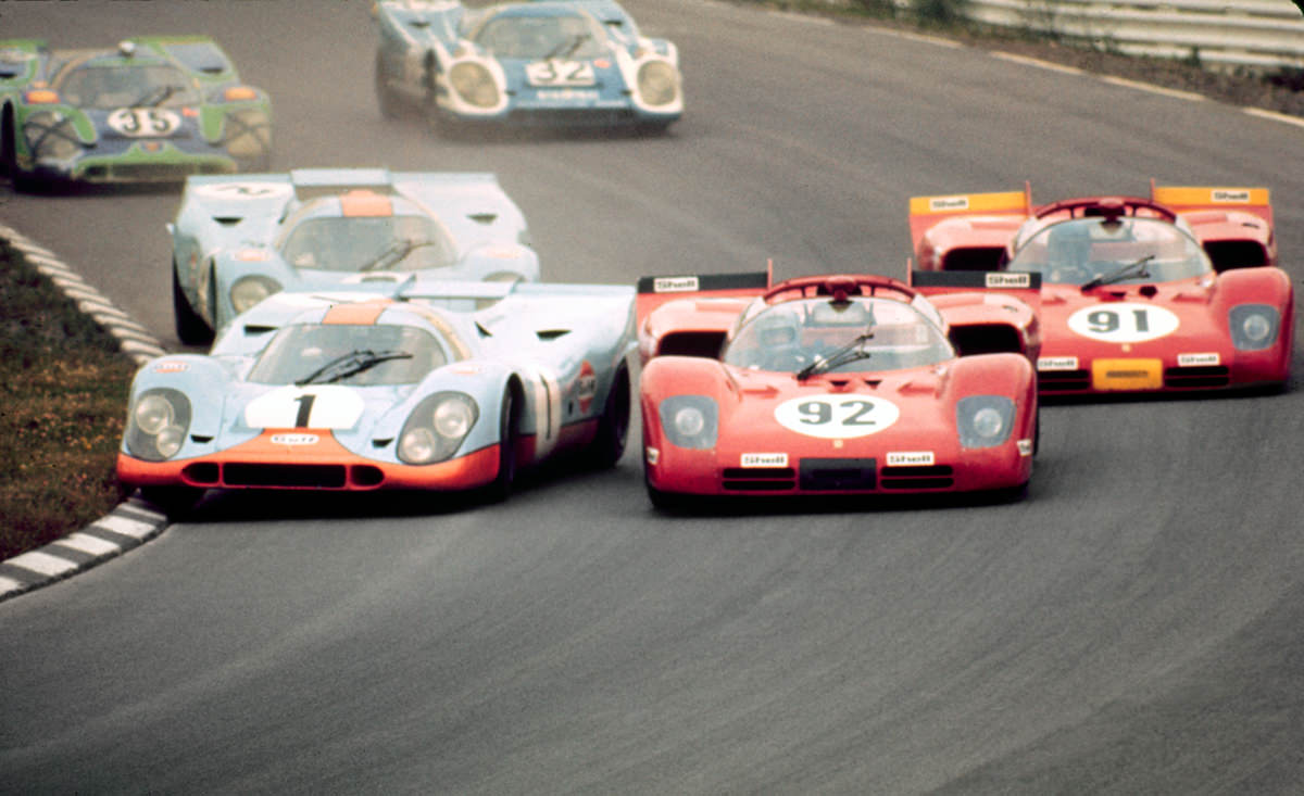 Close company. Porsche 917 vs Ferrari 512. Ferrari 512 Леман. Ferrari Racing collection 512s. Ferrari 512 m Ле ман вид с далека.